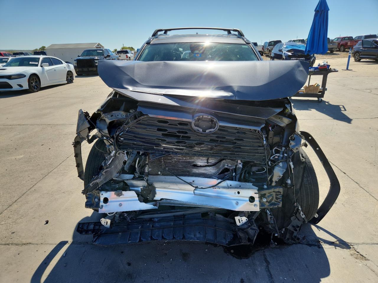 TOYOTA RAV4 XLE PREMIUM