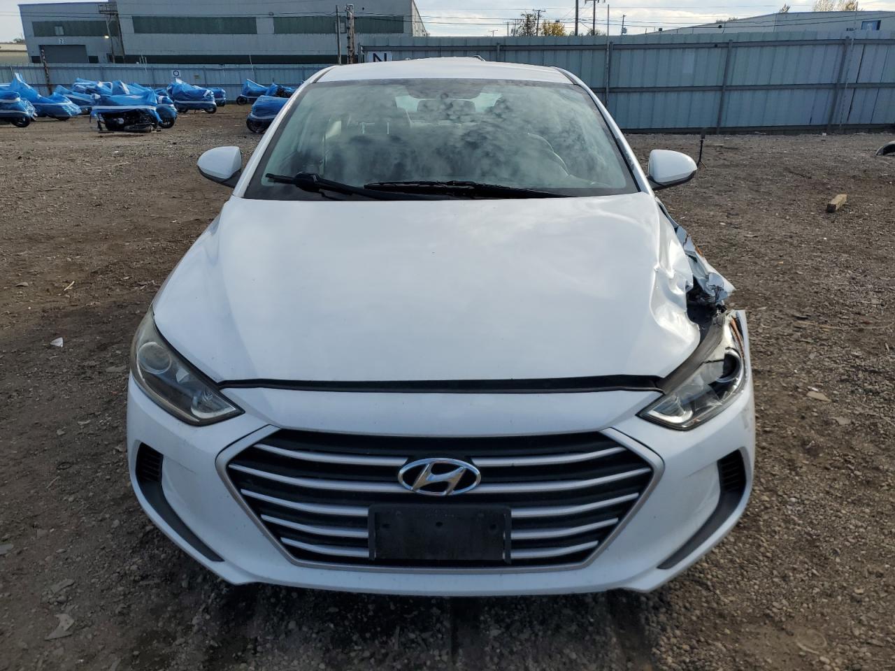 HYUNDAI ELANTRA SE
