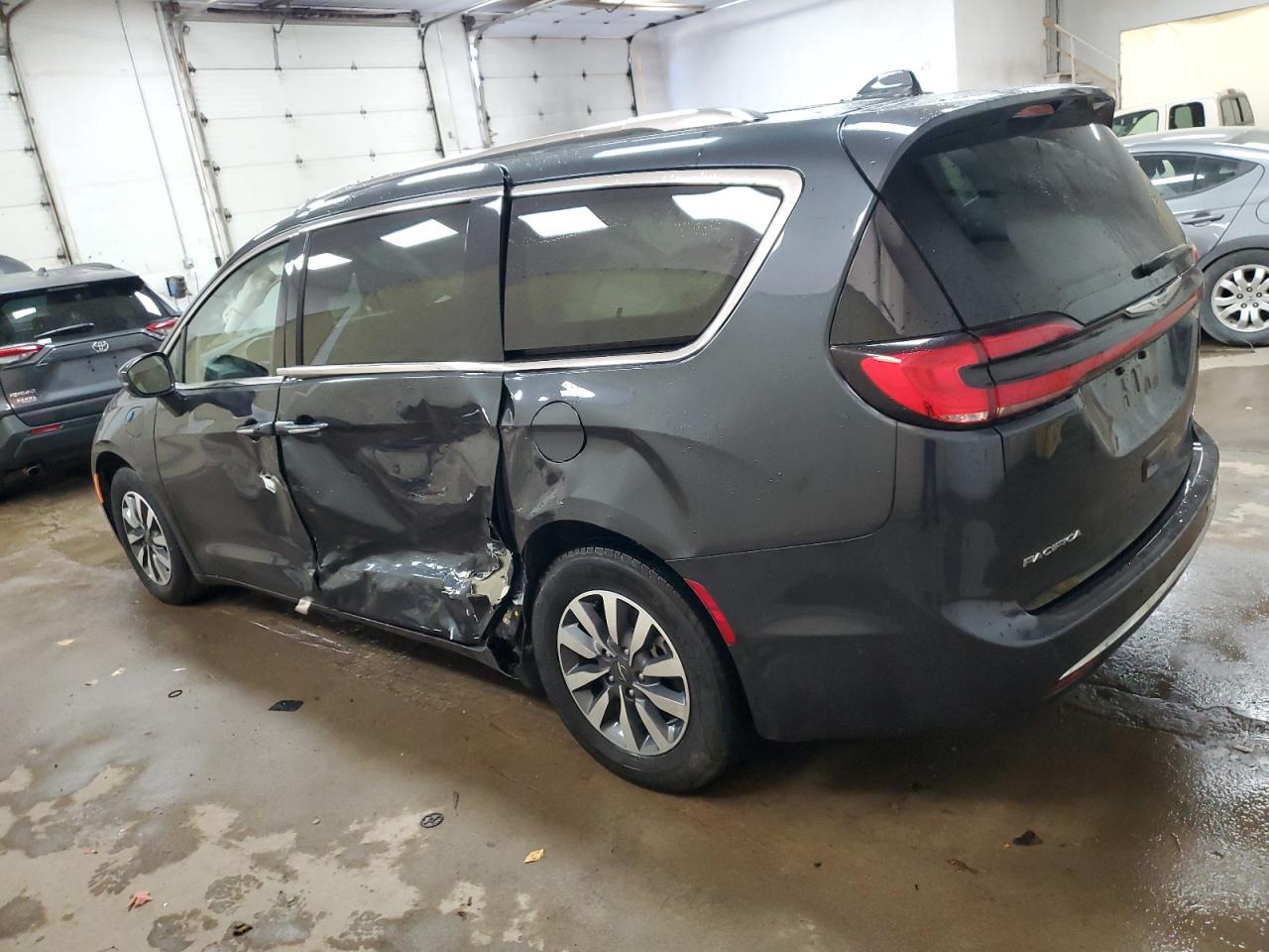 CHRYSLER PACIFICA HYBRID TOURING L