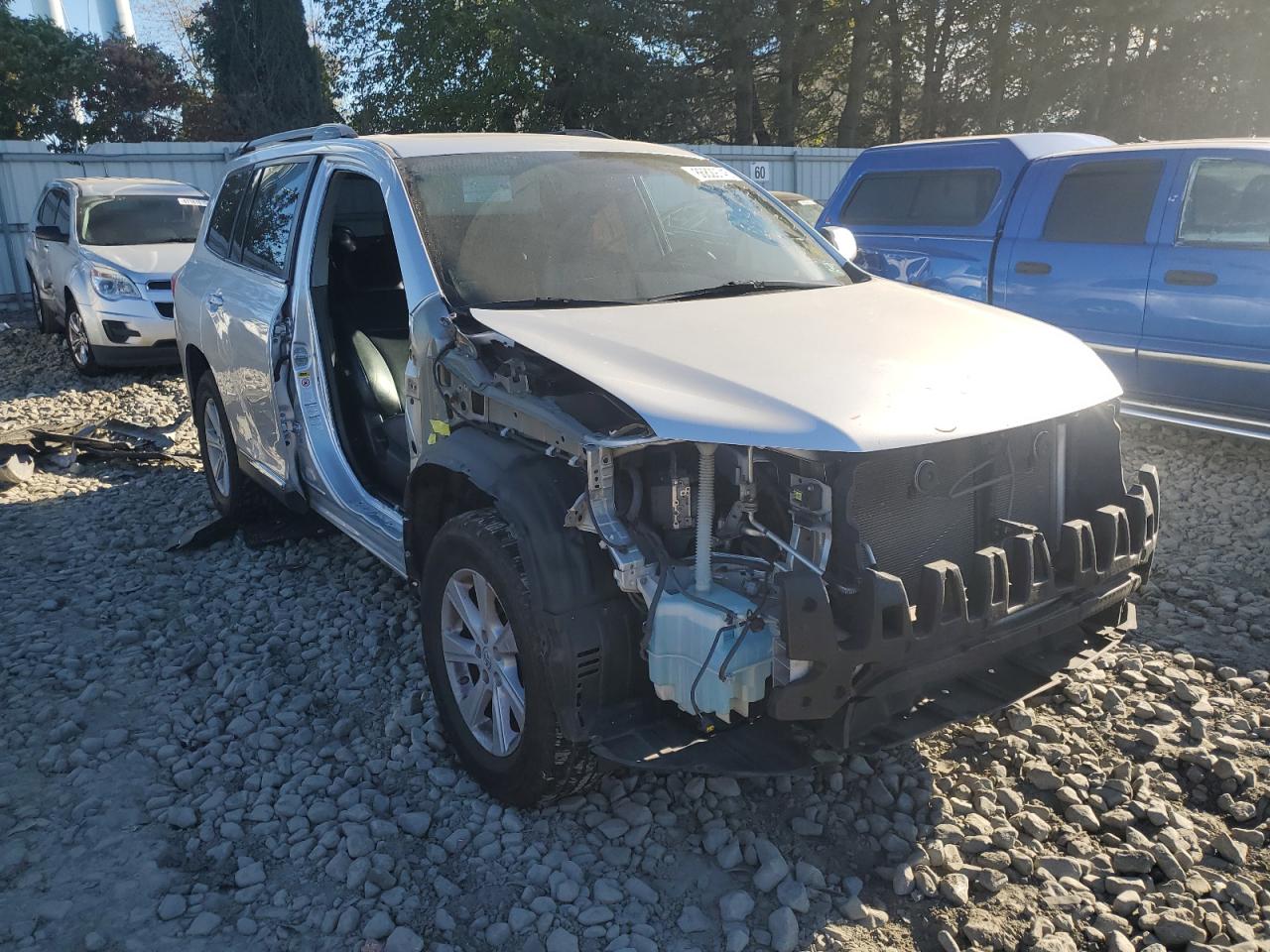 TOYOTA HIGHLANDER BASE