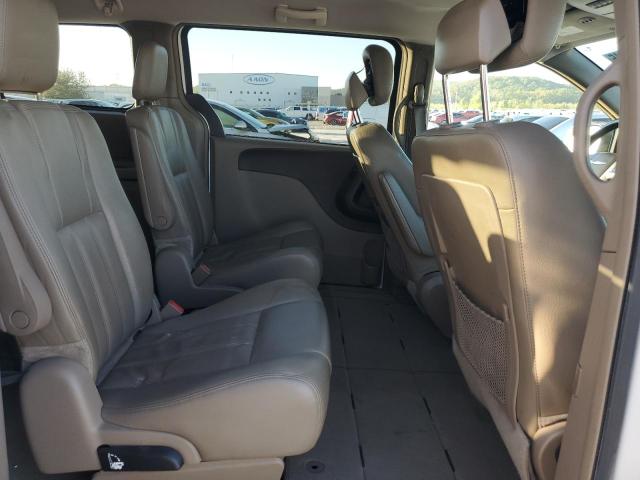 2016 CHRYSLER TOWN & COU - 2C4RC1BG4GR103839