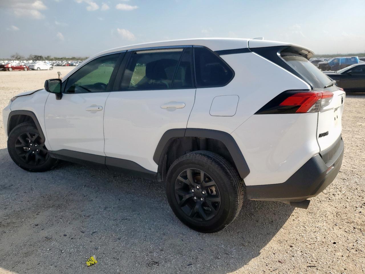 TOYOTA RAV4 LE