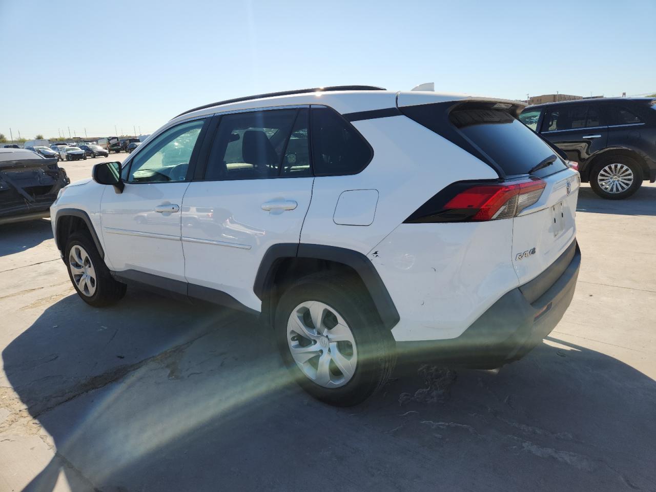 TOYOTA RAV4 LE
