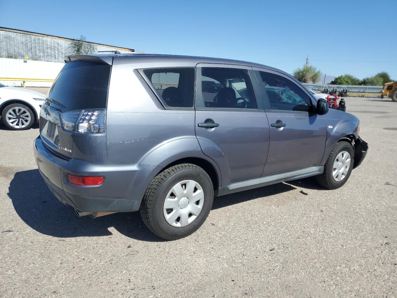 MITSUBISHI OUTLANDER ES