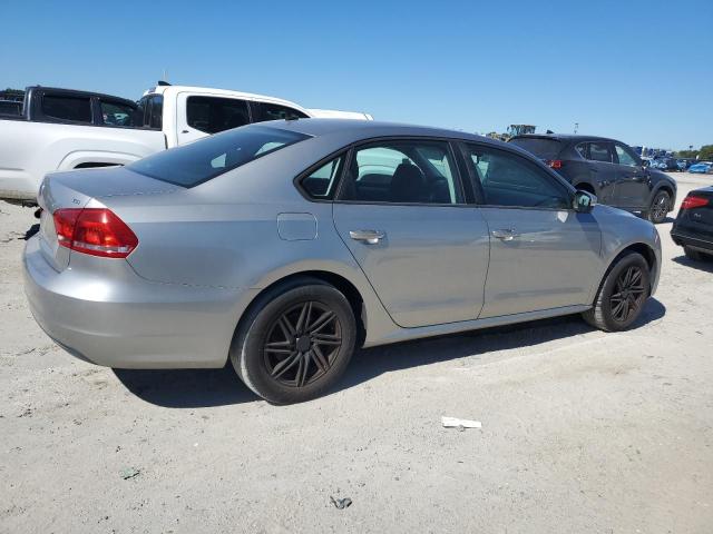 2014 VOLKSWAGEN PASSAT S - 1VWAT7A36EC105576