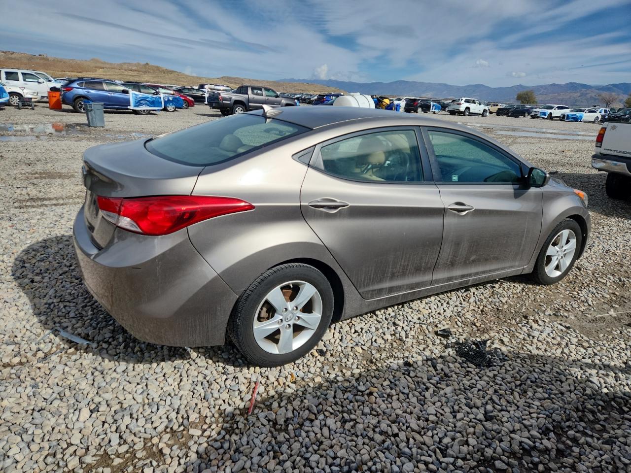 HYUNDAI ELANTRA GLS