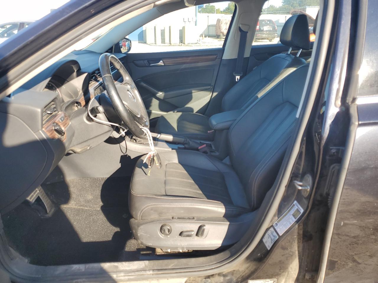 VOLKSWAGEN PASSAT SEL