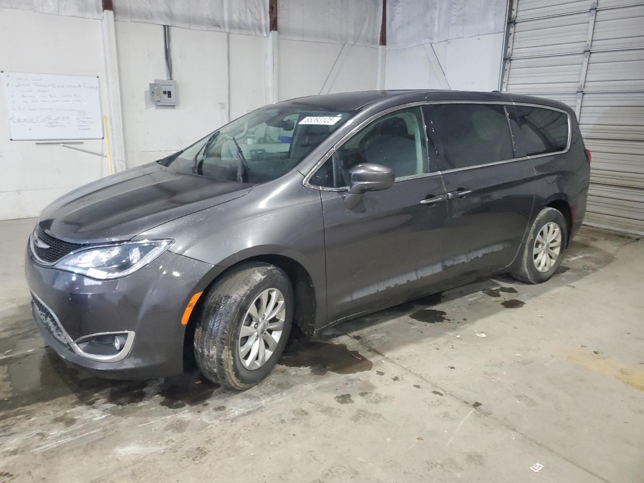 CHRYSLER PACIFICA TOURING PLUS