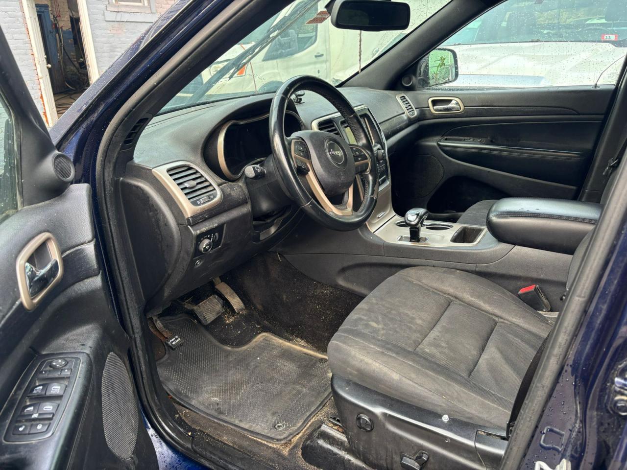 JEEP GRAND CHEROKEE LAREDO