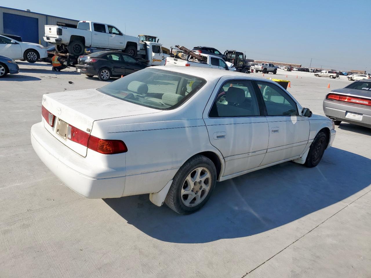 Lot #3301800327 2001 TOYOTA CAMRY CE