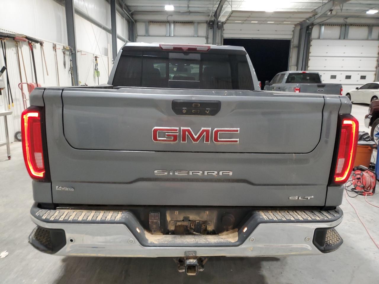 GMC SIERRA K1500 SLT
