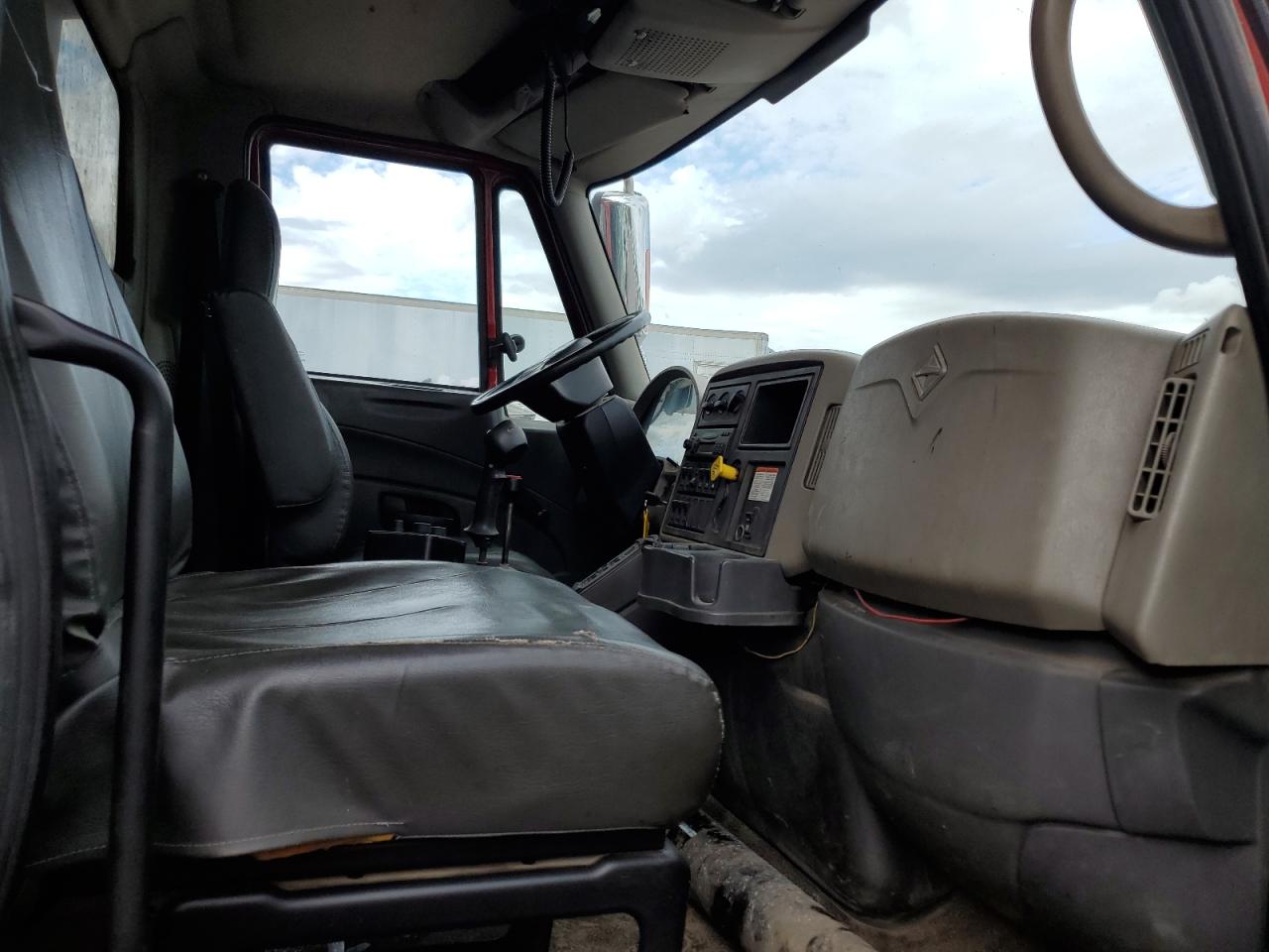 Lot #3271680346 2008 INTERNATIONAL 4300