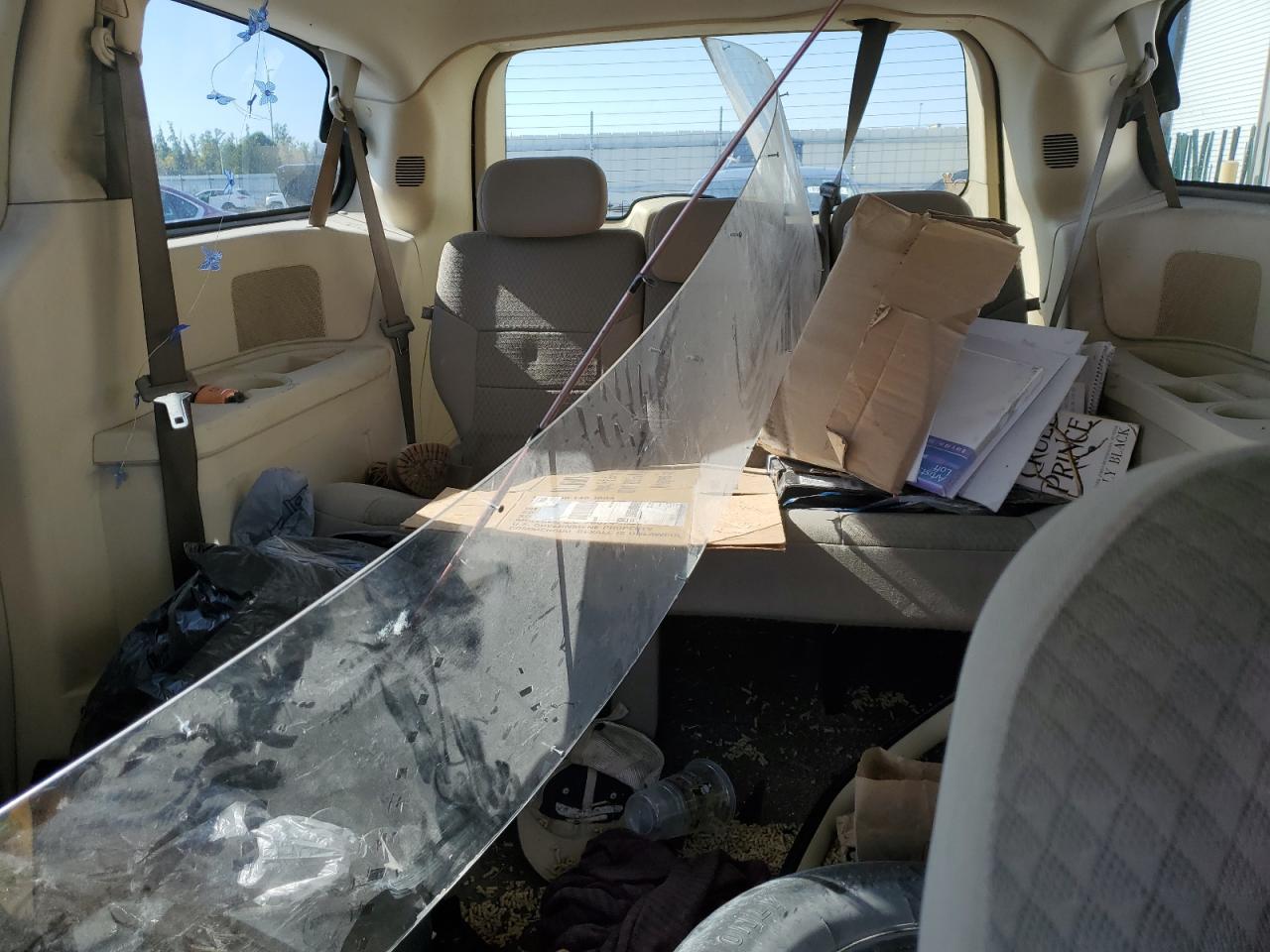 Lot #3285645278 2009 CHRYSLER TOWN & COU