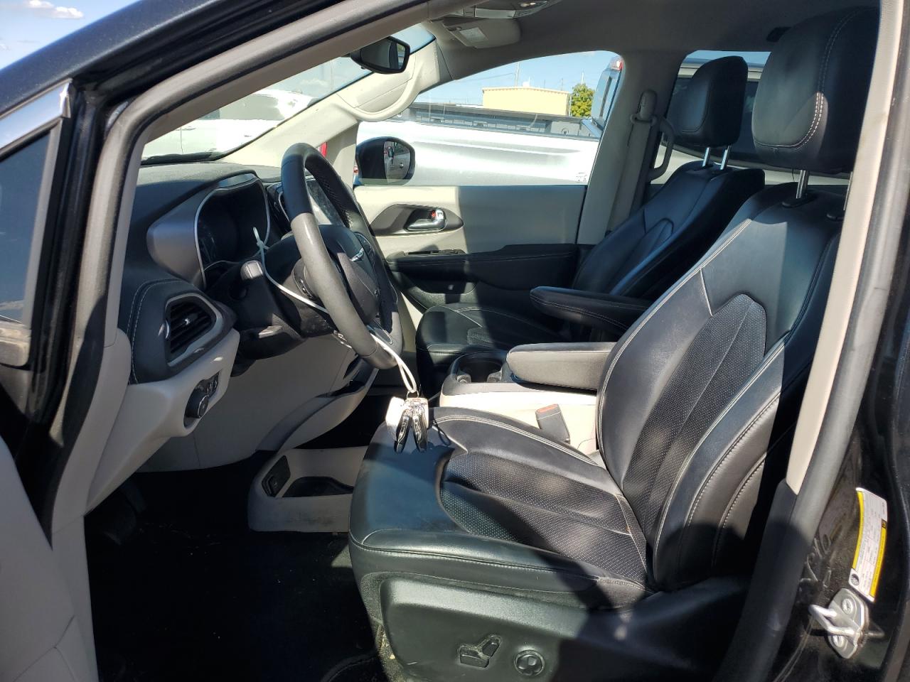 CHRYSLER PACIFICA TOURING L