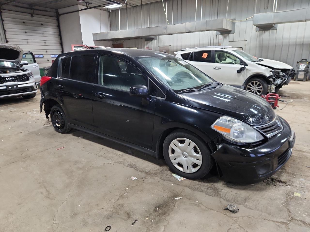 NISSAN VERSA S
