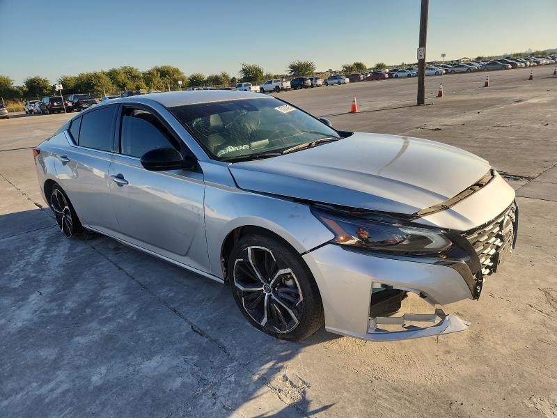 2024 NISSAN ALTIMA SR #3296387641