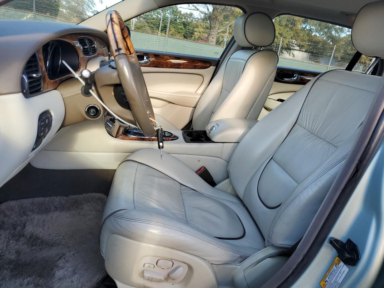 Lot #3293403052 2007 JAGUAR VANDENPLAS