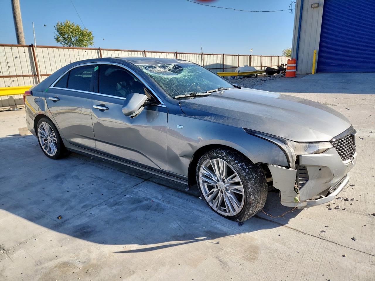 CADILLAC CT4 PREMIUM LUXURY