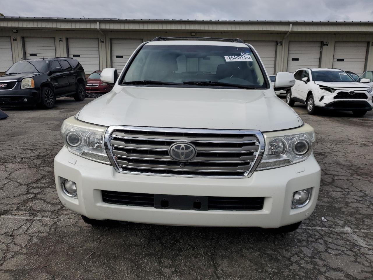 TOYOTA LAND CRUISER