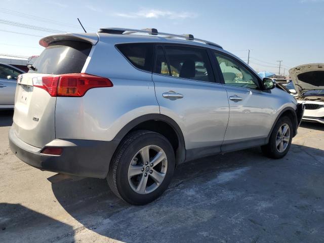 2015 TOYOTA RAV4 XLE - JTMWFREV1FD060193