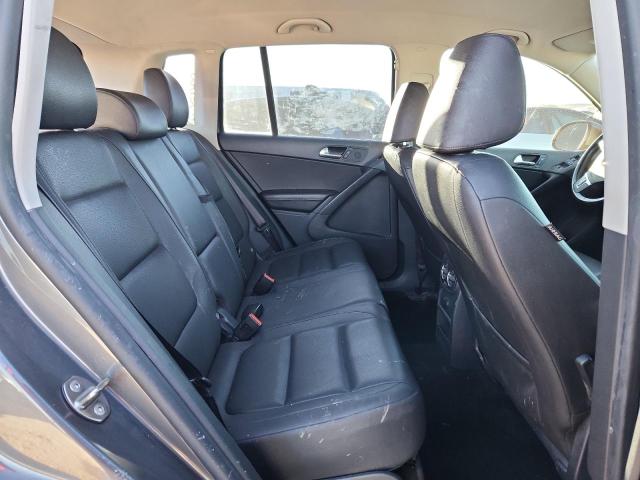 2016 VOLKSWAGEN TIGUAN S WVGBV7AX0GW578231