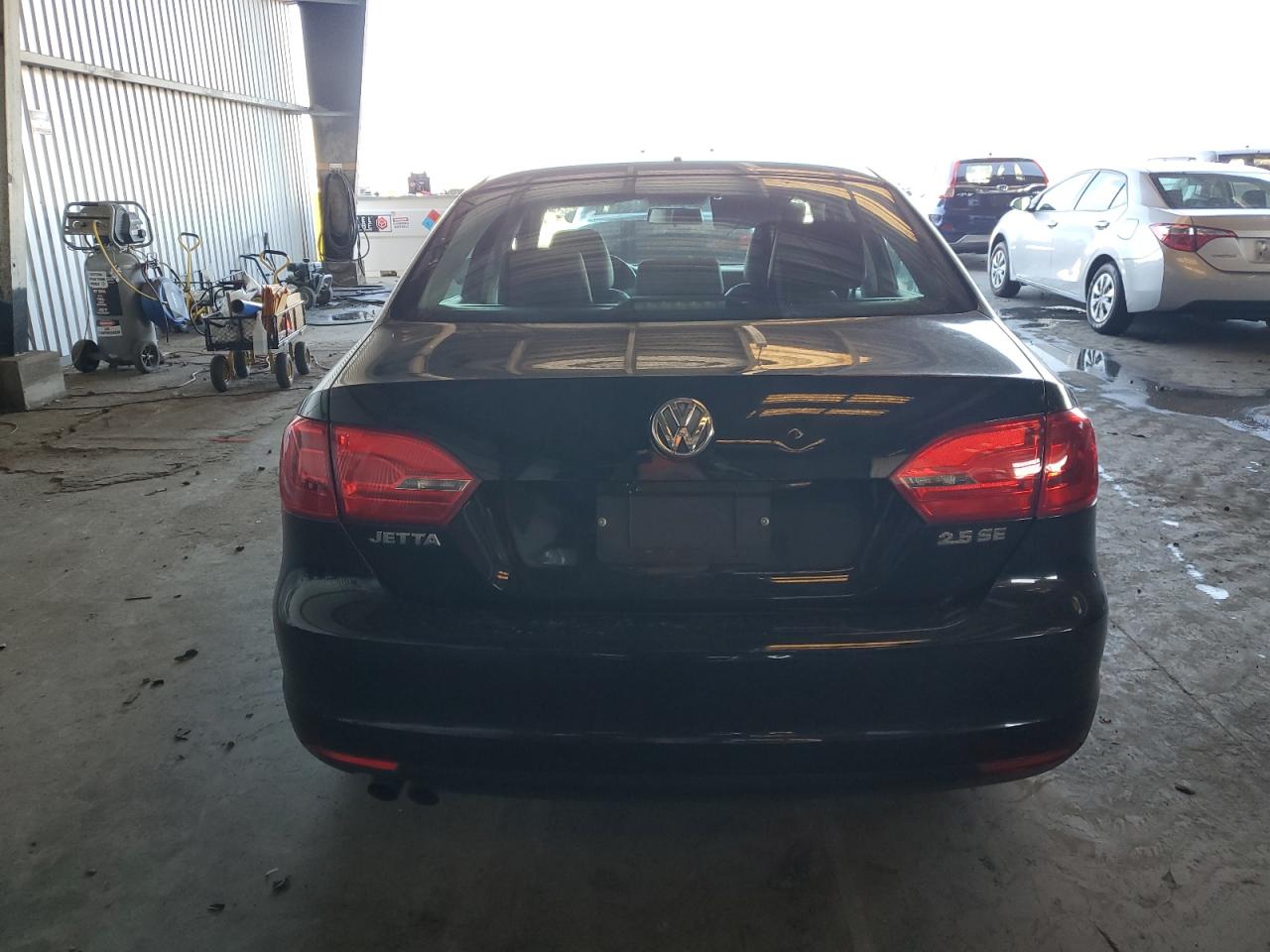 VOLKSWAGEN JETTA SE