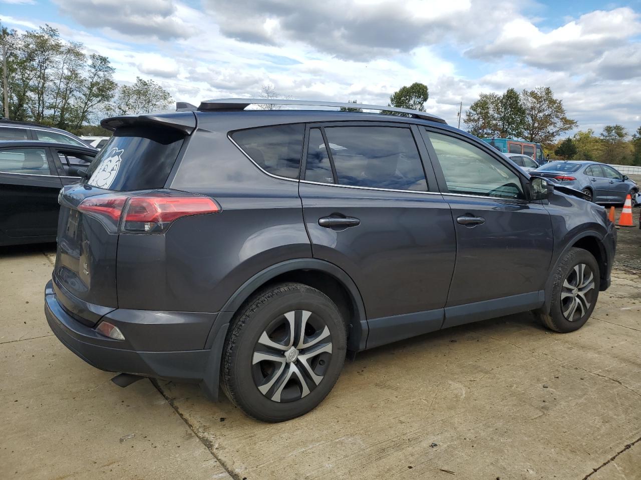 TOYOTA RAV4 LE