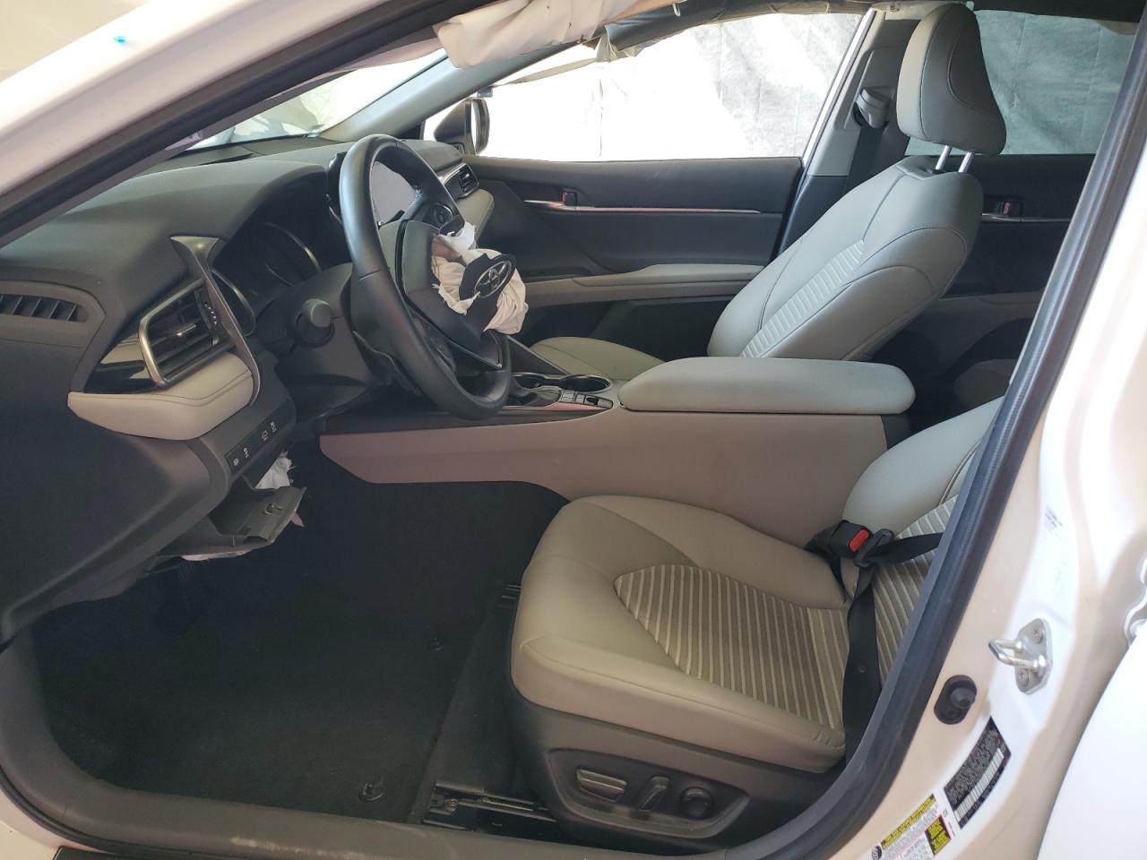 TOYOTA CAMRY SE NIGHT SHADE