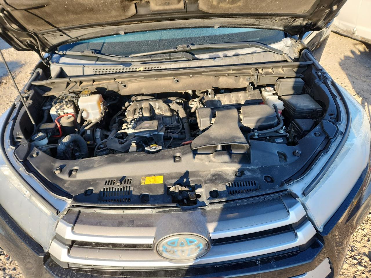 TOYOTA HIGHLANDER HYBRID