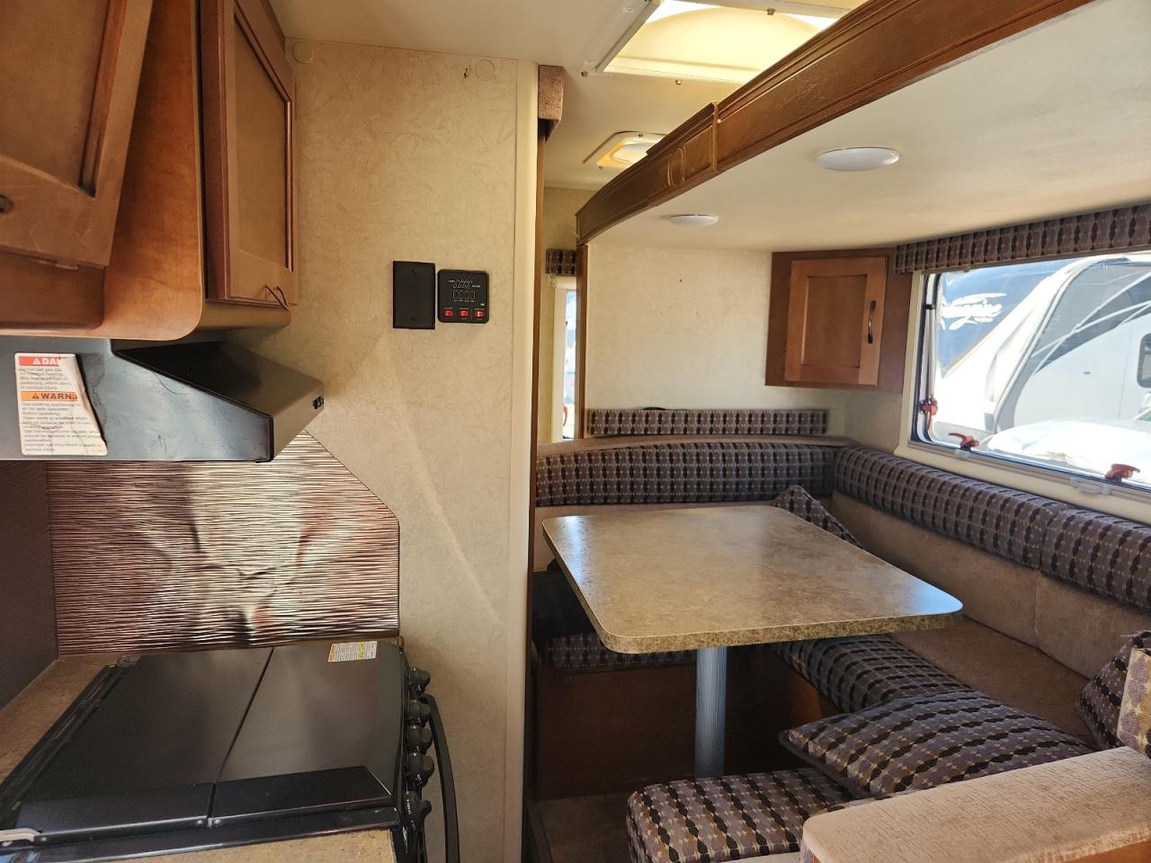 Lot #3256432329 2016 LANCE CAMPER