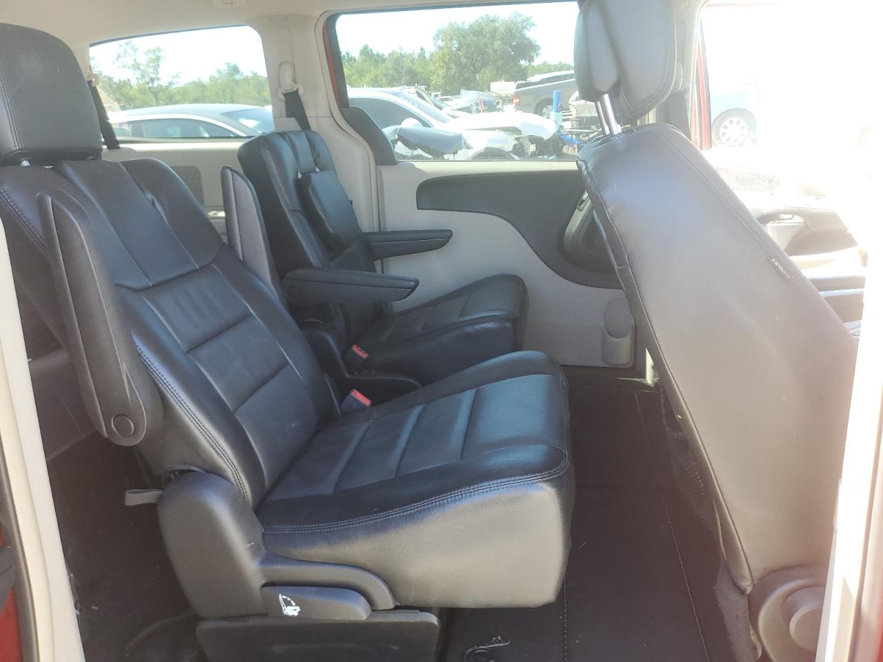 DODGE GRAND CARAVAN CREW