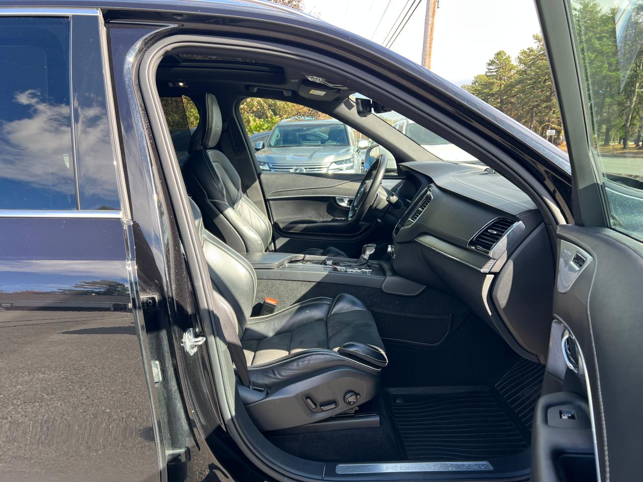 VOLVO XC90 T6 R-DESIGN