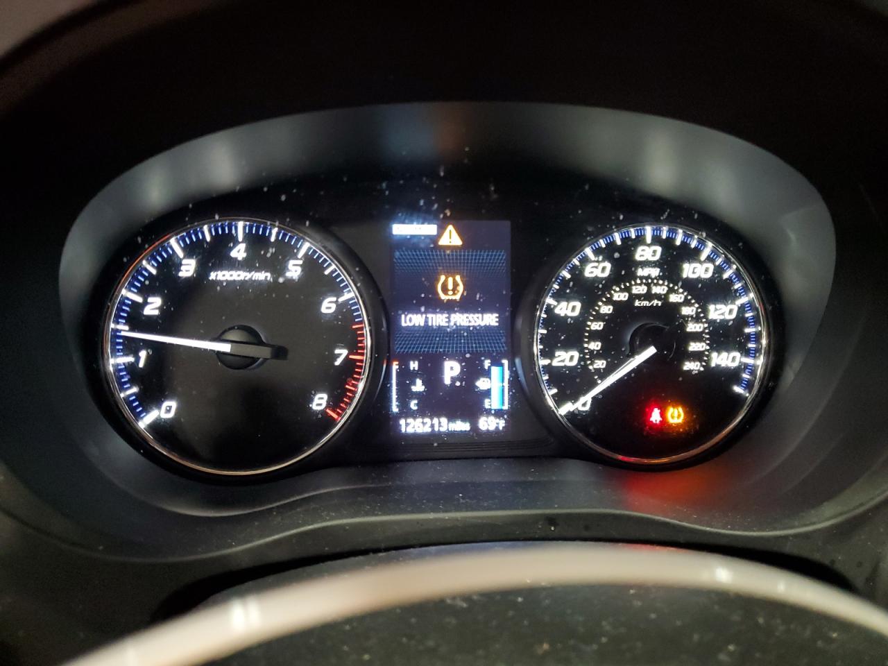 MITSUBISHI OUTLANDER SE