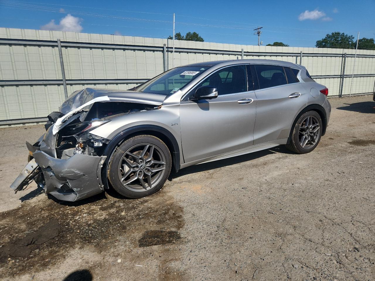 INFINITI QX30 BASE