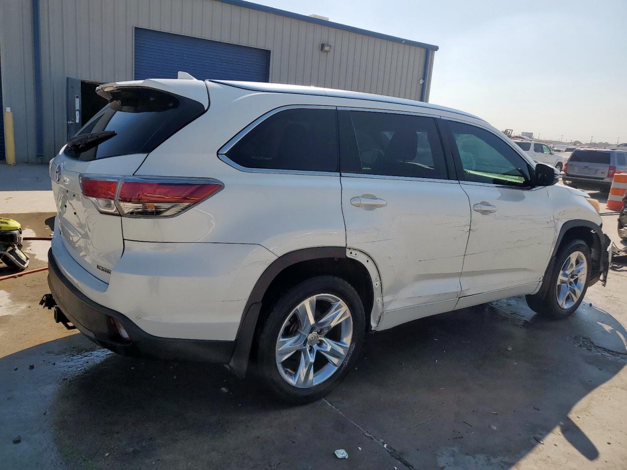 TOYOTA HIGHLANDER LIMITED