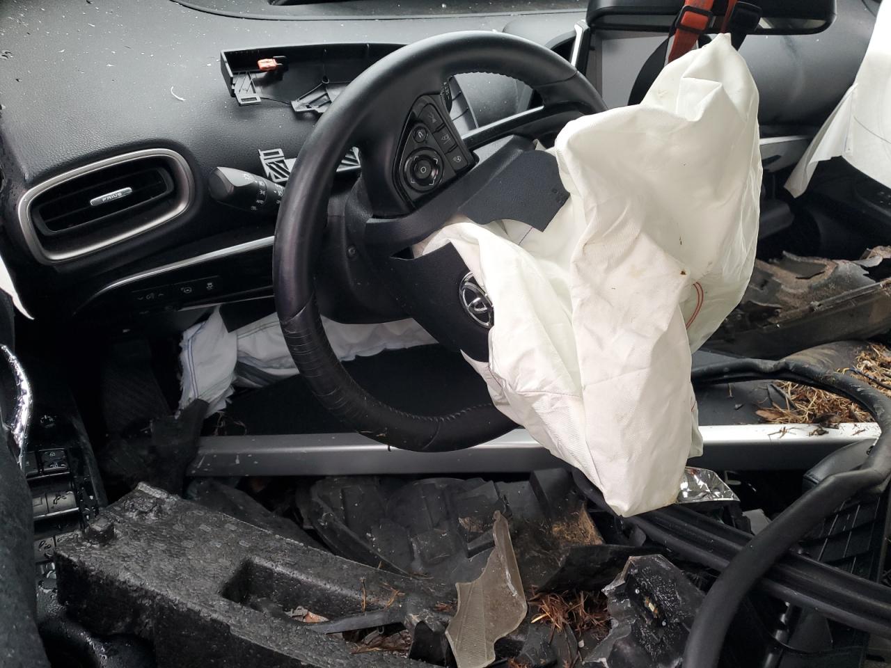 TOYOTA PRIUS PRIME LE