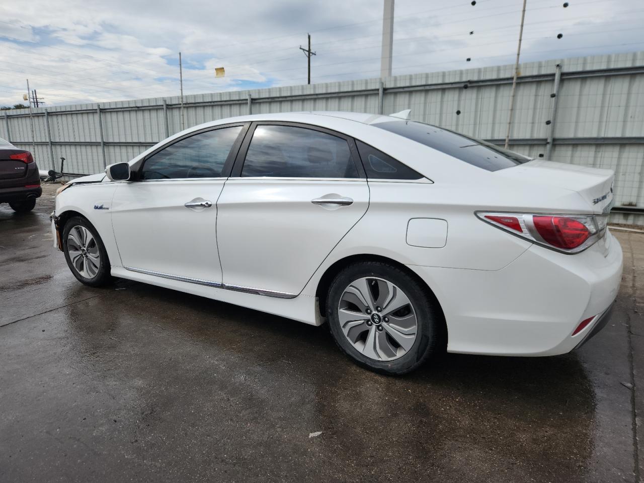 HYUNDAI SONATA HYBRID