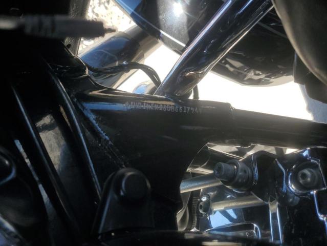 2011 HARLEY-DAVIDSON FLHTK - 1HD1KEM16BB661794