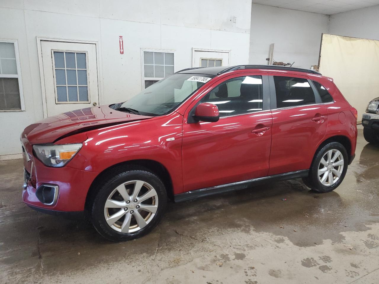 MITSUBISHI OUTLANDER SE