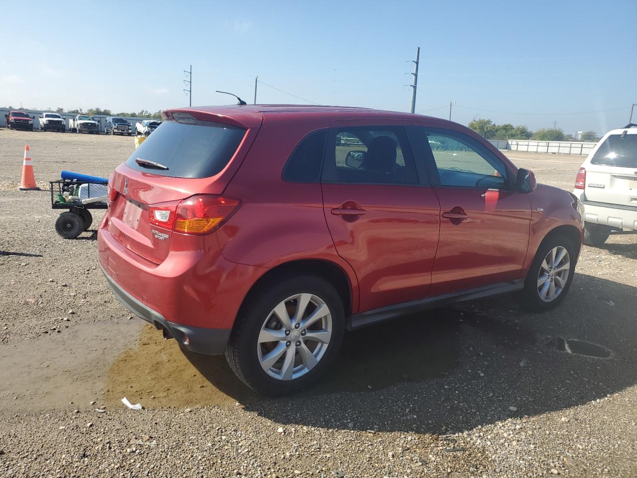 MITSUBISHI OUTLANDER ES