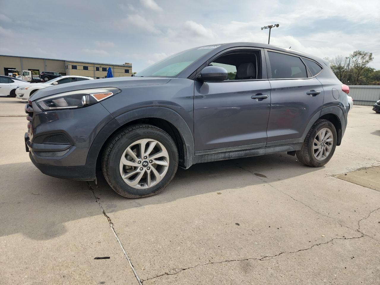 HYUNDAI TUCSON SE