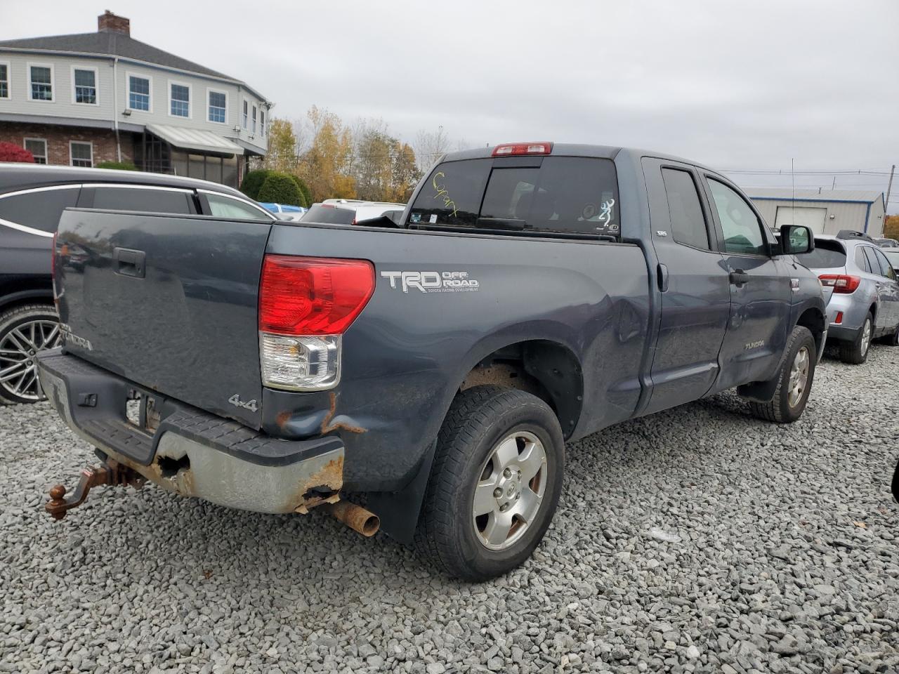 TOYOTA TUNDRA DOUBLE CAB SR5