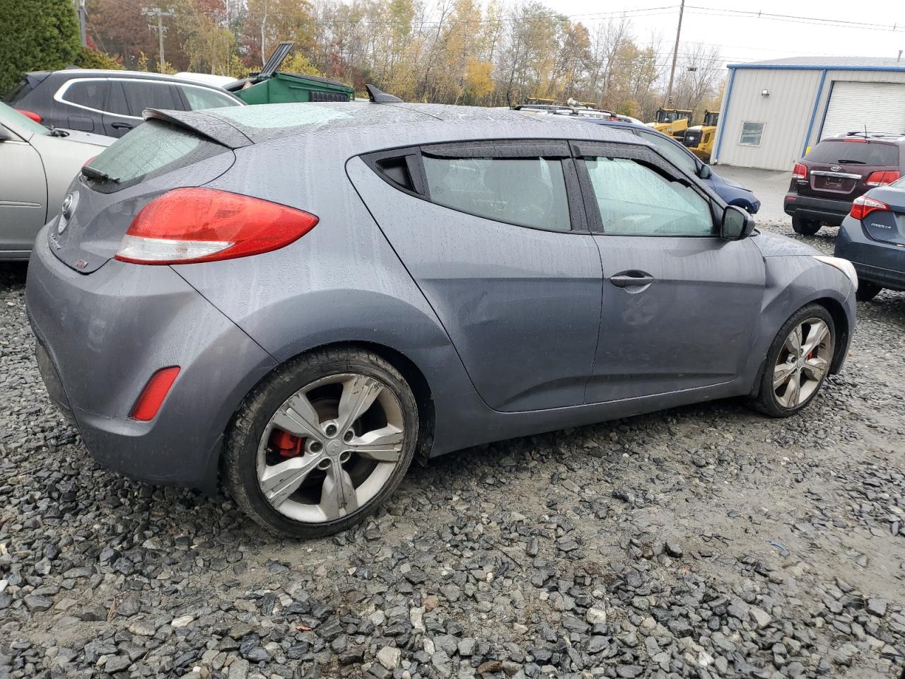 HYUNDAI VELOSTER
