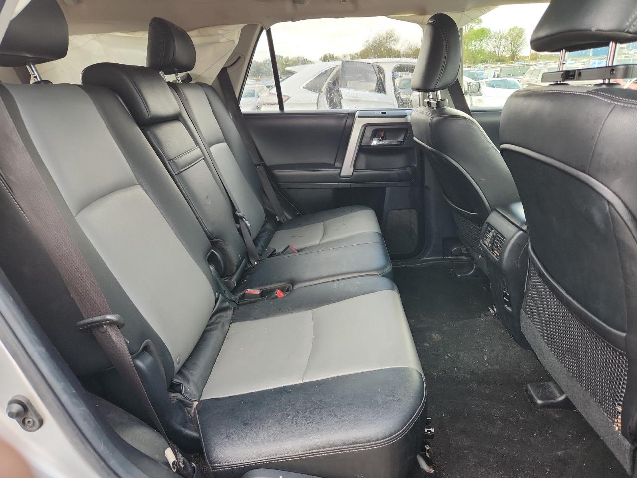 TOYOTA 4RUNNER SR5/SR5 PREMIUM