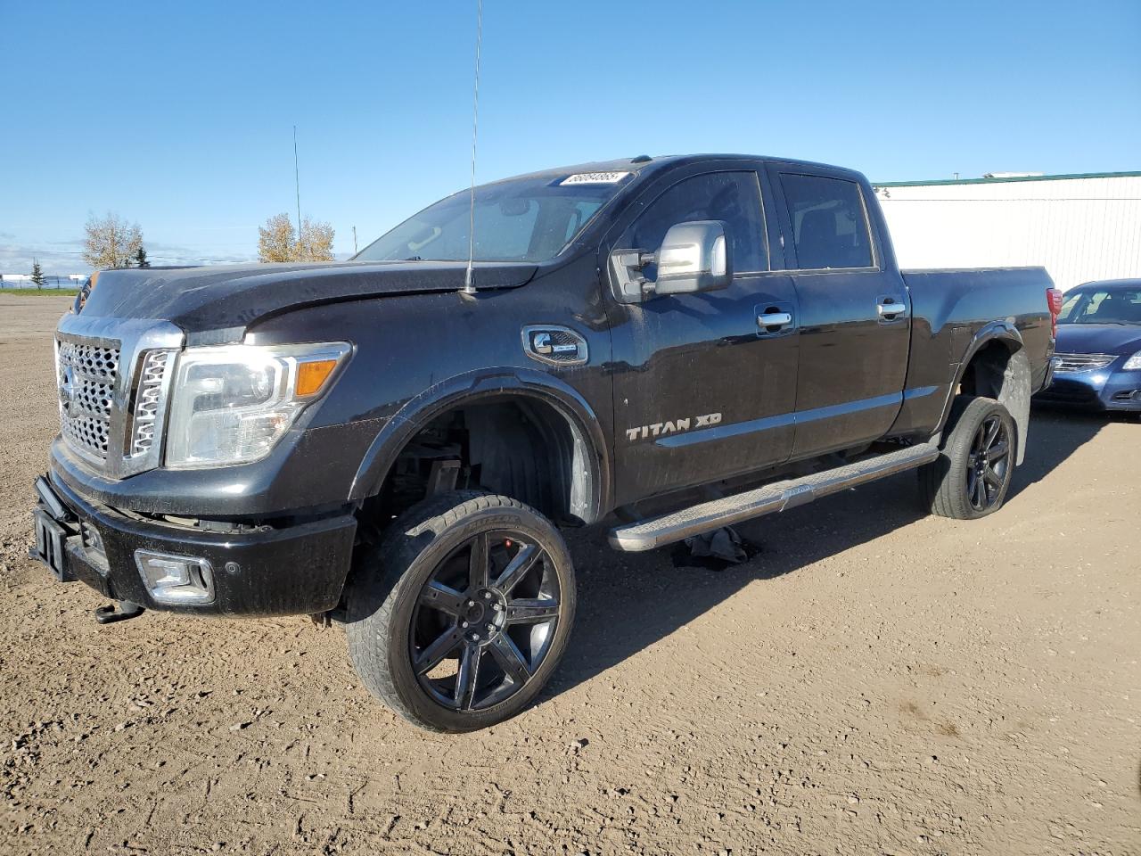 NISSAN TITAN SL