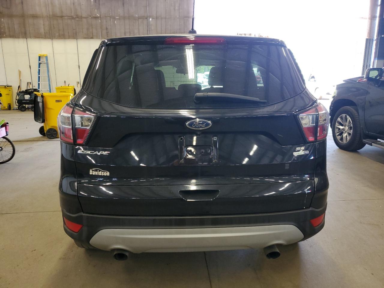 FORD ESCAPE SE