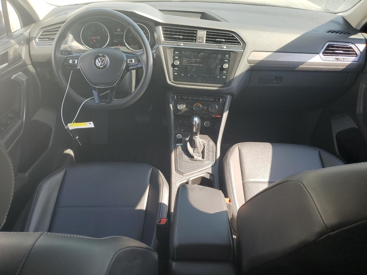 VOLKSWAGEN TIGUAN SE