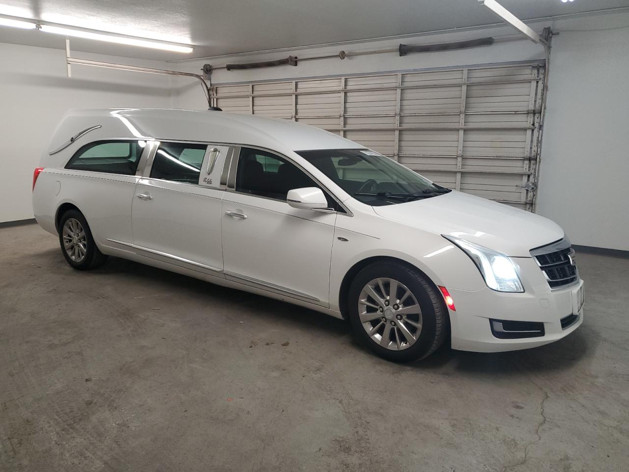 CADILLAC XTS FUNERAL COACH
