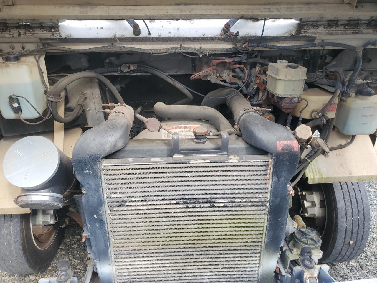 Lot #3309281616 2000 FREIGHTLINER CHASSIS M