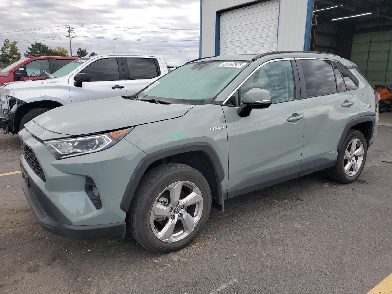 TOYOTA RAV4 XLE PREMIUM